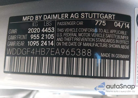 2014 Mercedes-Benz C 250 Sport z USA, uszkodzony, nr VIN WDDGF4HB7EA965388